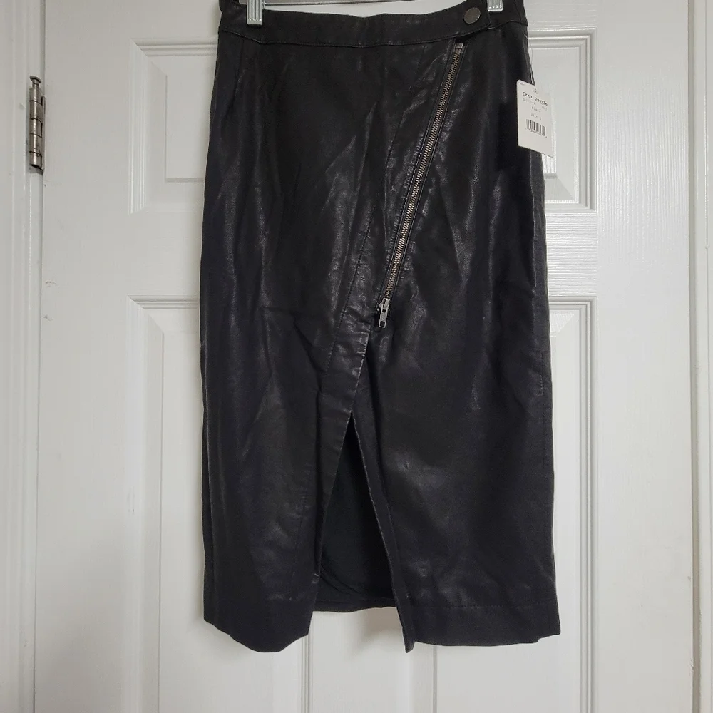 Free People NWT Wrapped Up Vegan Leather  Midi Skirt Size 0.